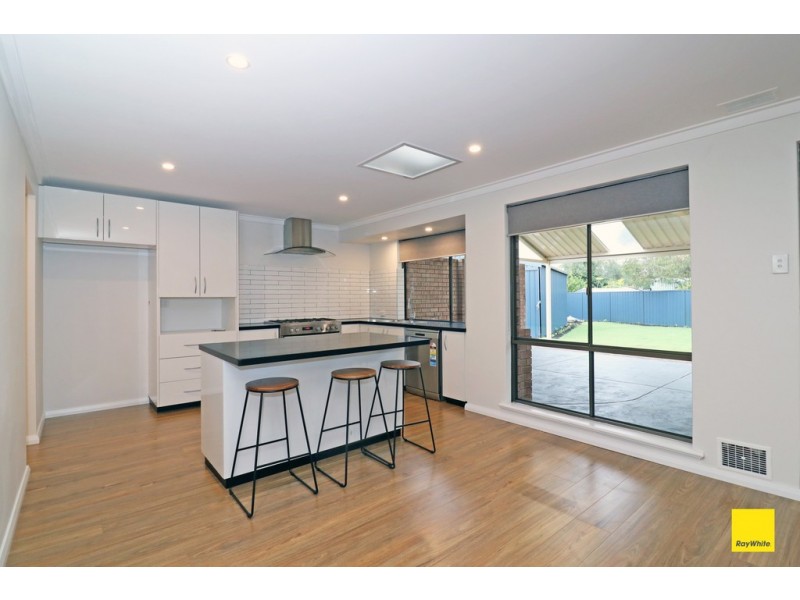 14 Freeland Way, Eden Hill WA 6054