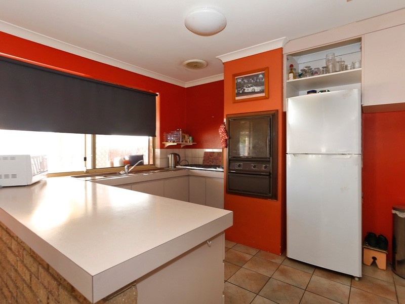 16 Teviot Place, Beechboro WA 6063