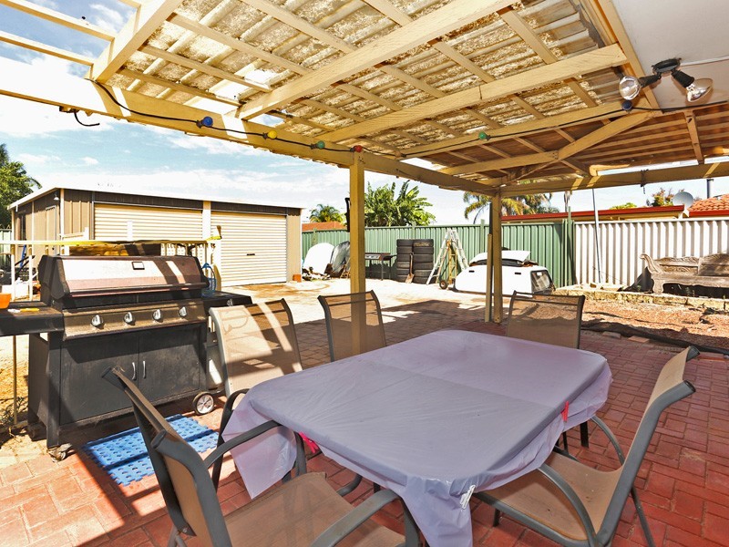 16 Teviot Place, Beechboro WA 6063