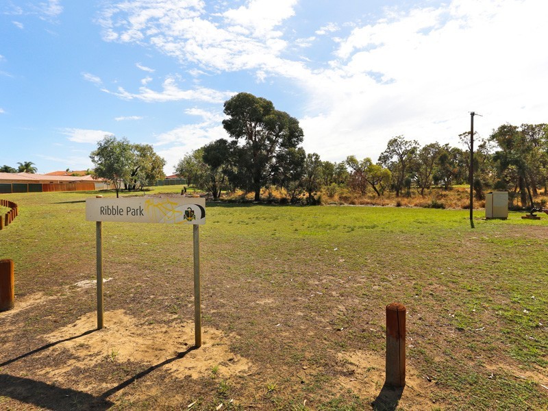 16 Teviot Place, Beechboro WA 6063