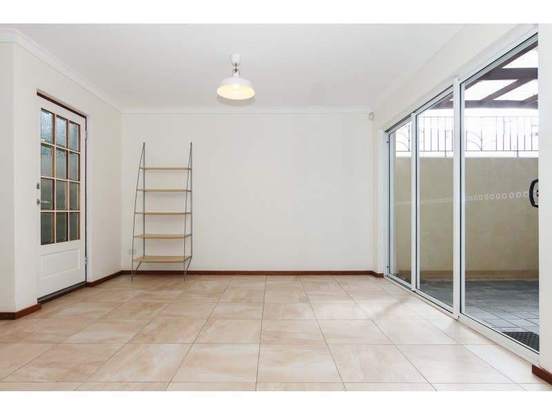 423 The Strand, Dianella WA 6059