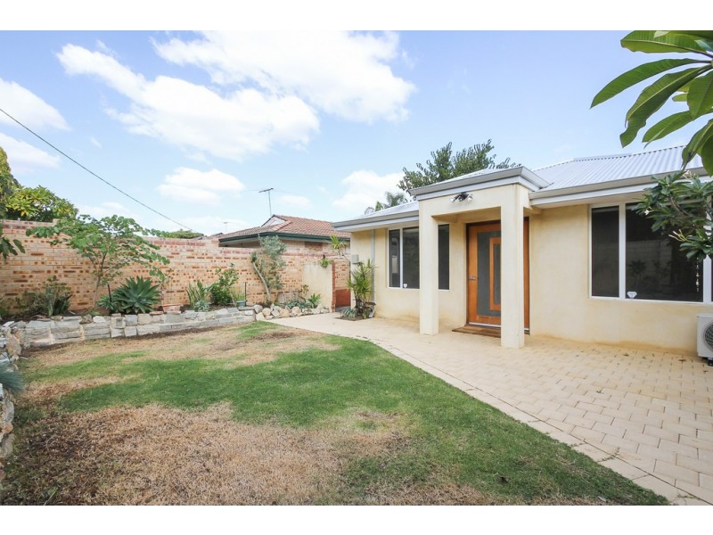 423 The Strand, Dianella WA 6059