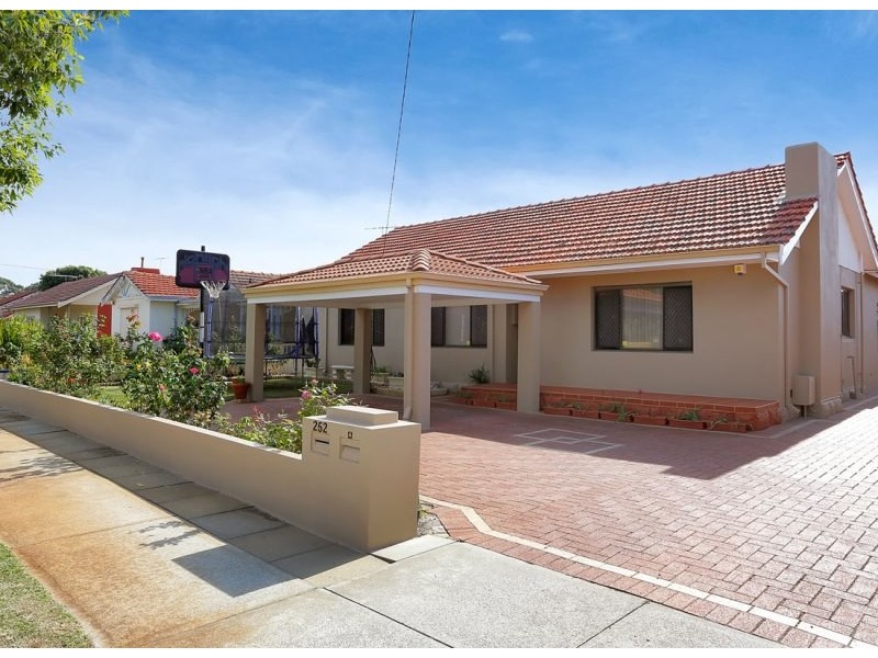 252 The Strand, Dianella WA 6059