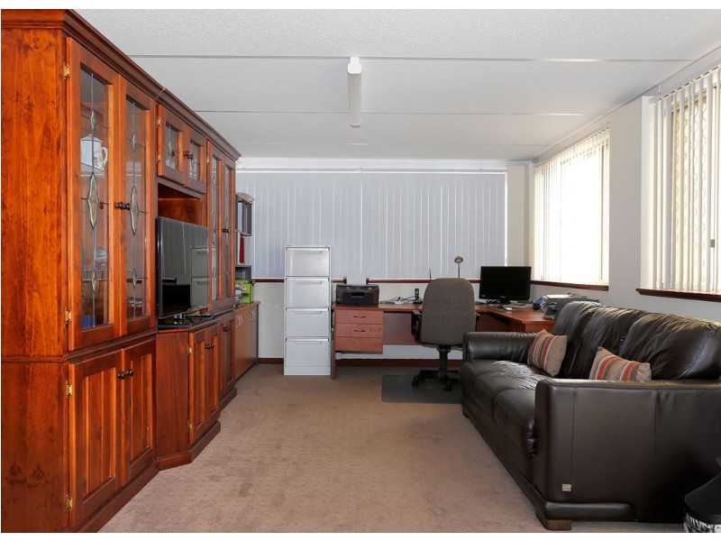 252 The Strand, Dianella WA 6059