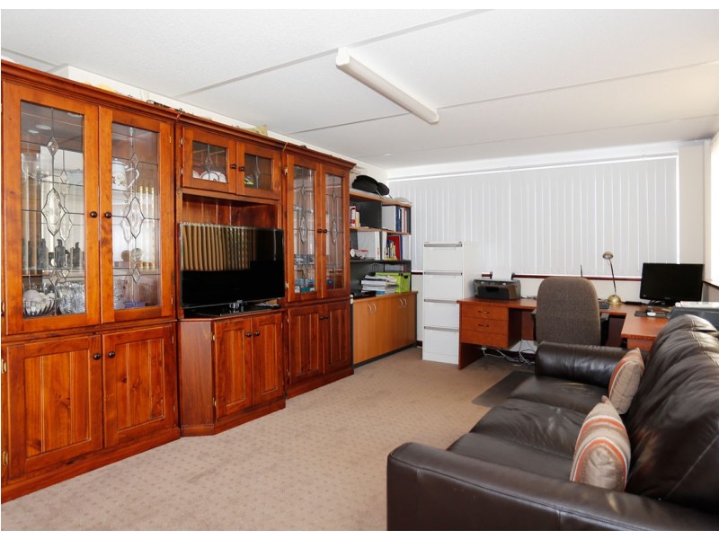 252 The Strand, Dianella WA 6059