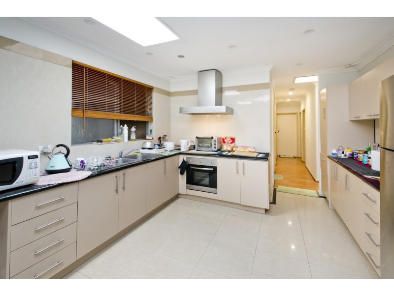 15 Collingwood Street, Dianella WA 6059