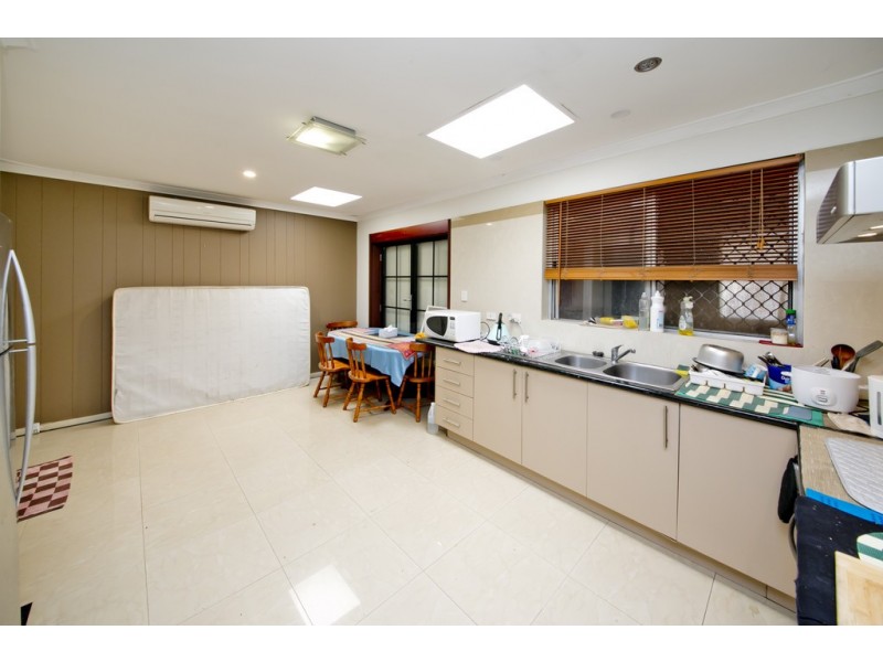 15 Collingwood Street, Dianella WA 6059