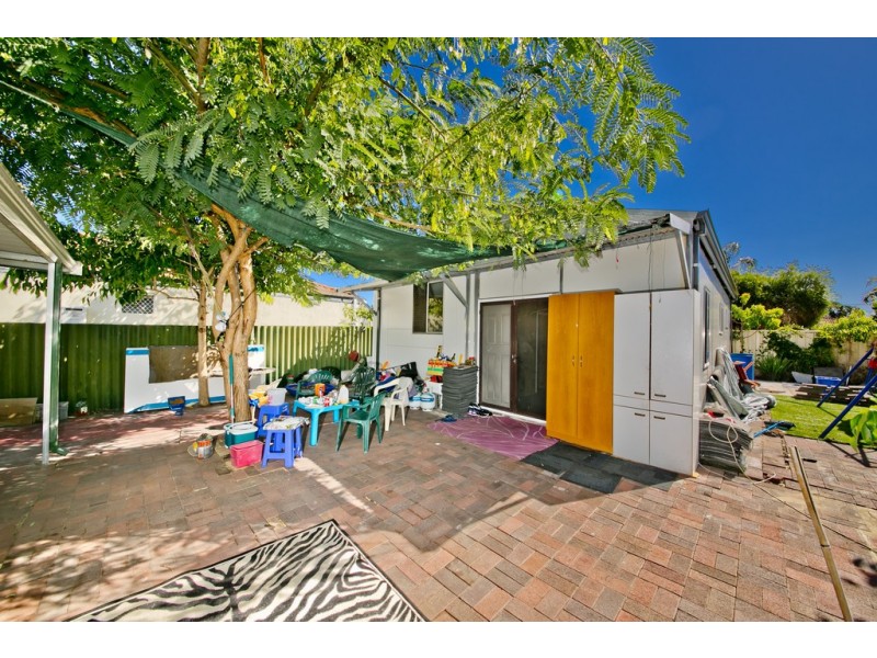 15 Collingwood Street, Dianella WA 6059