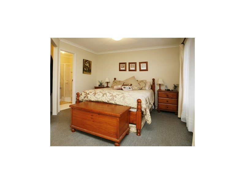 11 Tolbury retreat, Kiara WA 6054