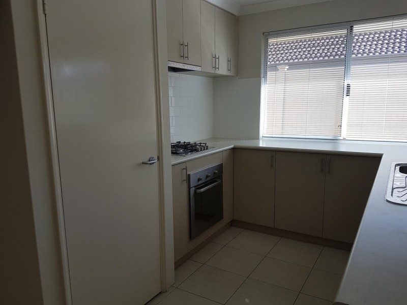 4/16 Larwood Cres, High Wycombe WA 6057