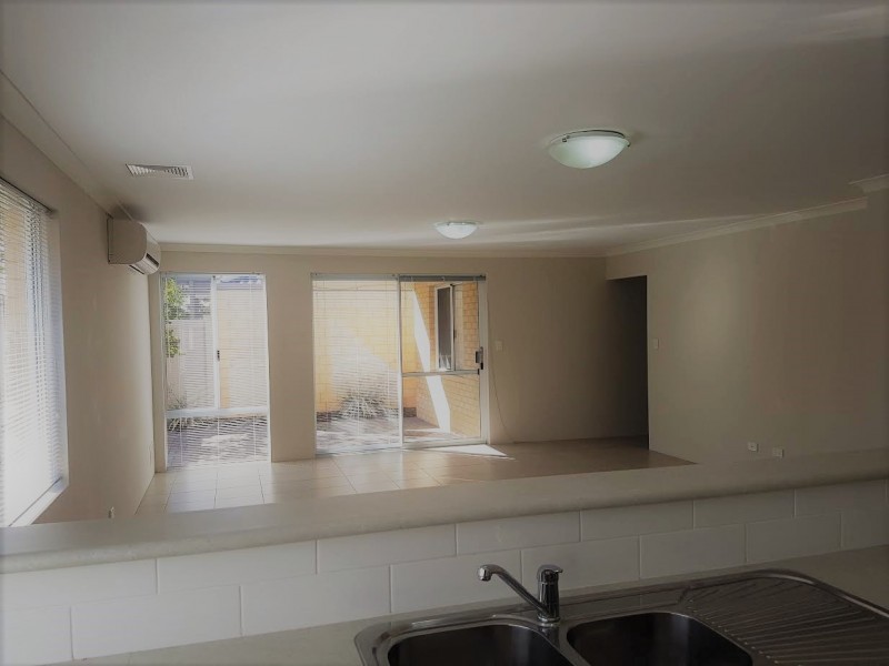 4/16 Larwood Cres, High Wycombe WA 6057