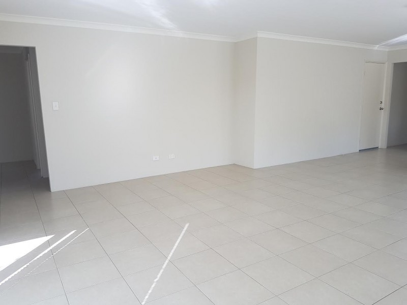 4/16 Larwood Cres, High Wycombe WA 6057