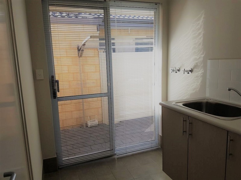 4/16 Larwood Cres, High Wycombe WA 6057