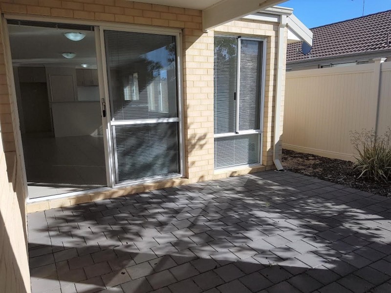 4/16 Larwood Cres, High Wycombe WA 6057