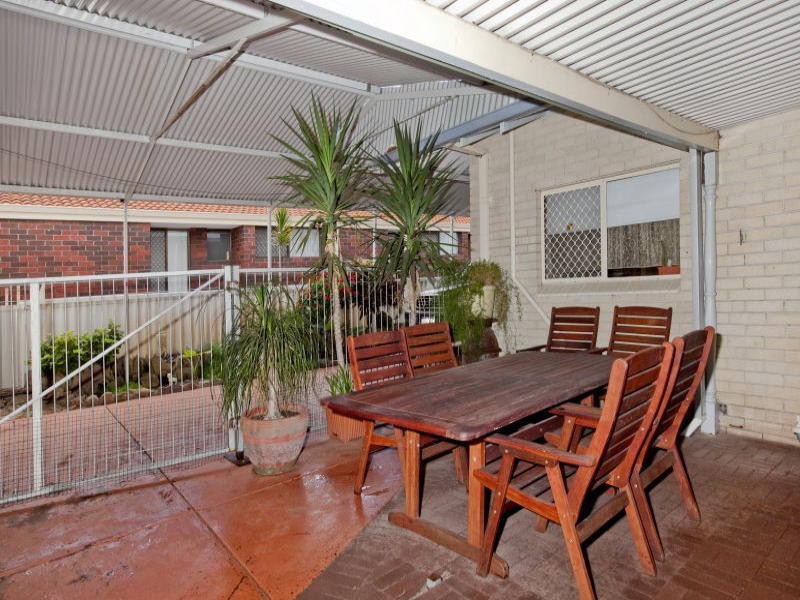 10 Widgee Road, Dianella WA 6059