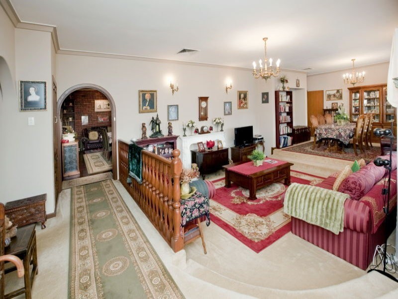 10 Widgee Road, Dianella WA 6059