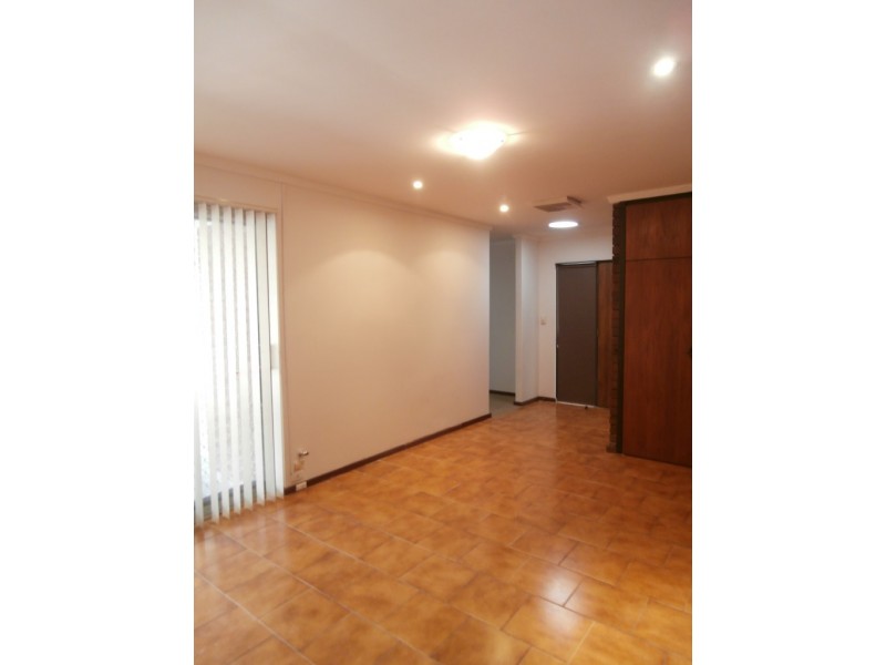 8 Cowie Place, Dianella WA 6059