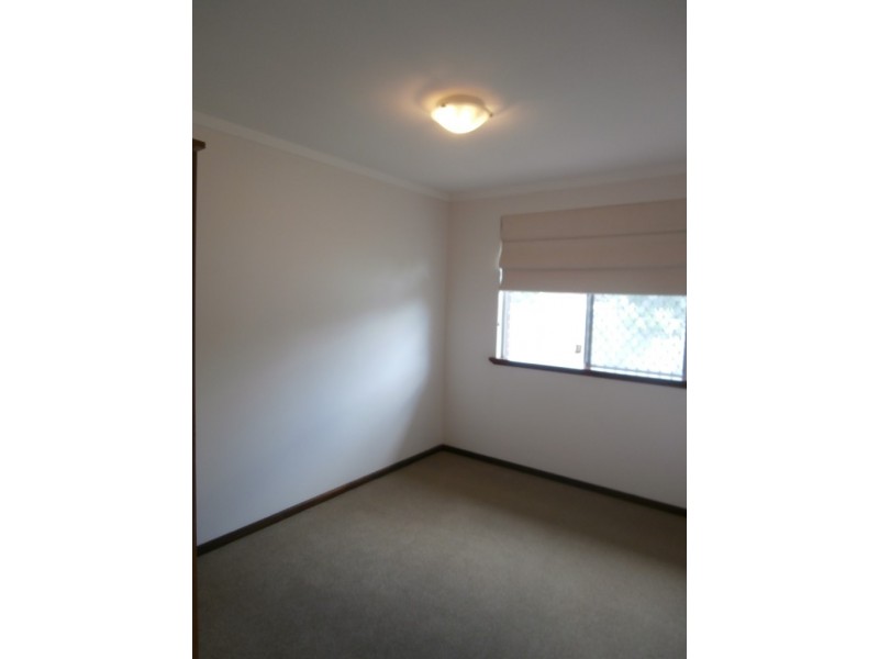 8 Cowie Place, Dianella WA 6059