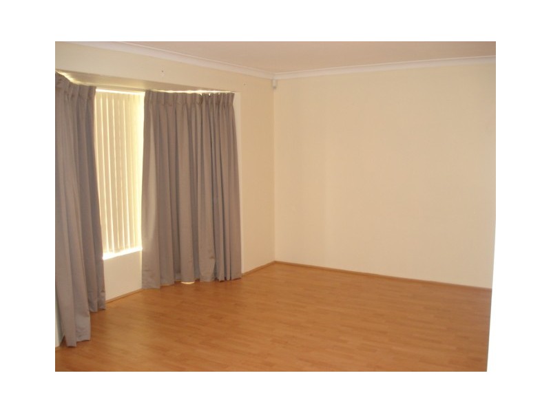 12 Cherwell Avenue, Beechboro WA 6063