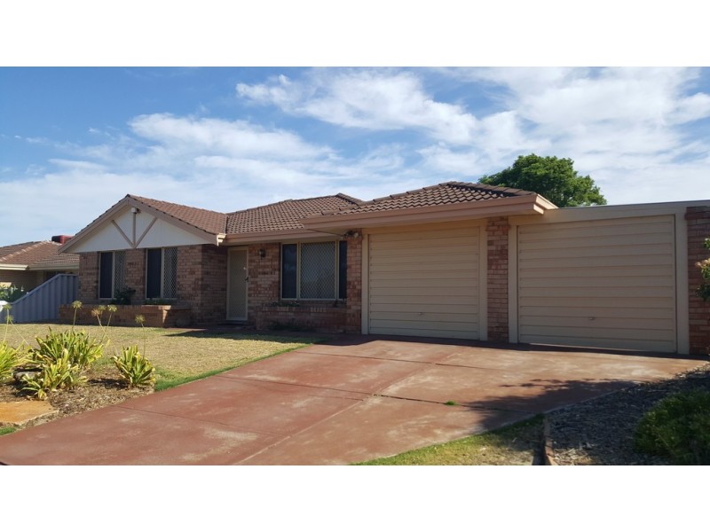 31 Augustus Way, Marangaroo WA 6064