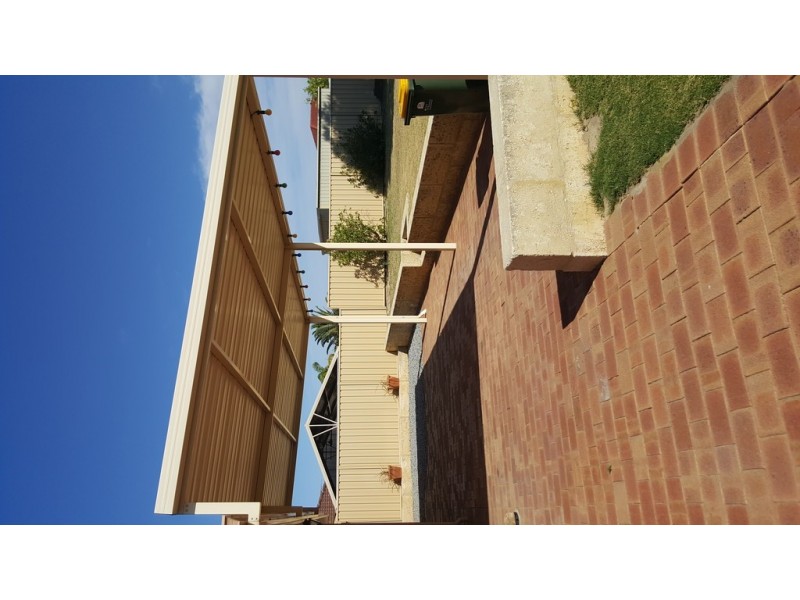 31 Augustus Way, Marangaroo WA 6064