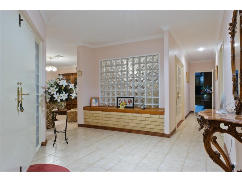 16 Lavender Court, Dianella WA 6059