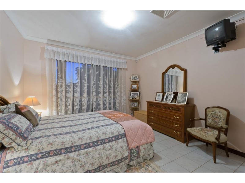 16 Lavender Court, Dianella WA 6059