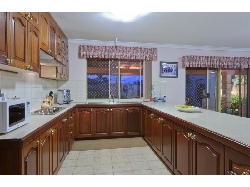 16 Lavender Court, Dianella WA 6059