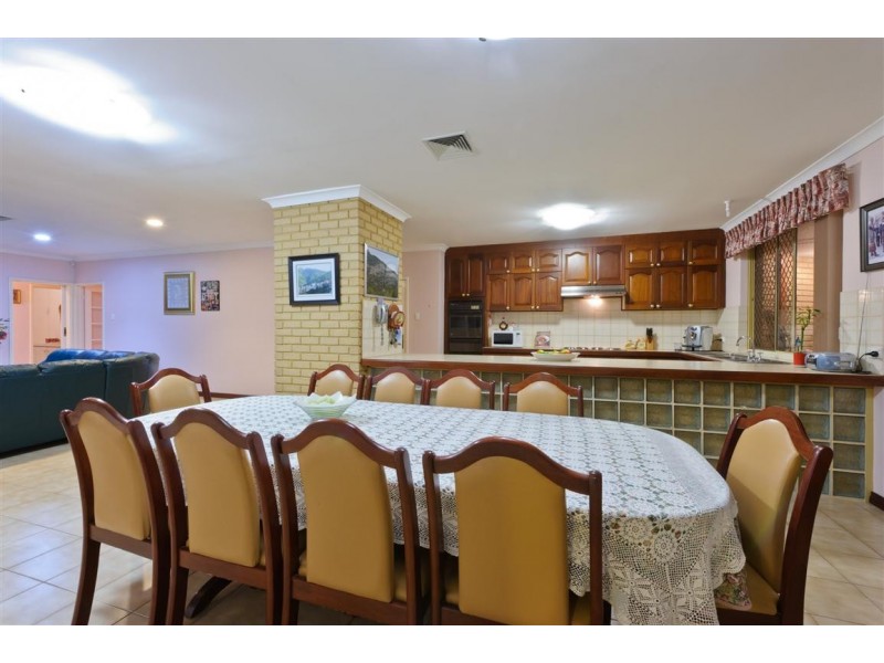 16 Lavender Court, Dianella WA 6059