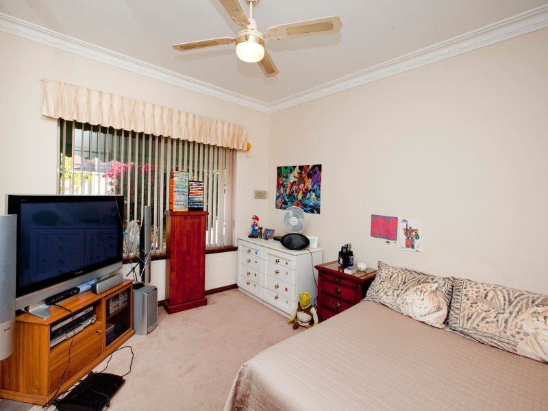 89 Belleview Crescent, Dianella WA 6059