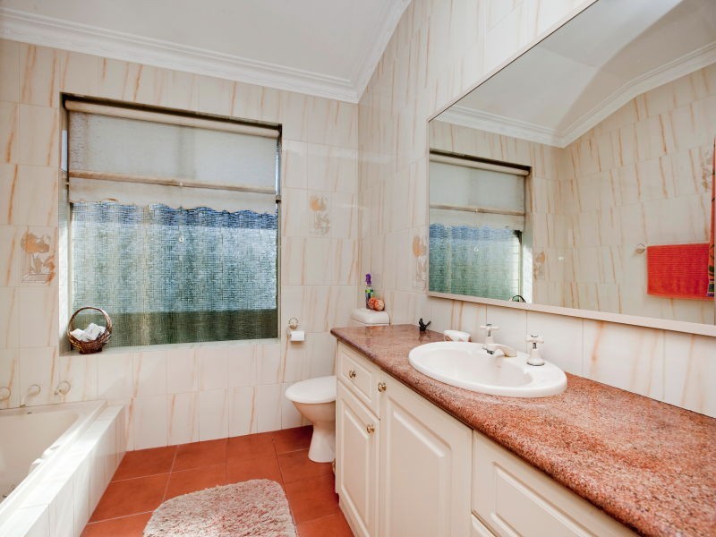 89 Belleview Crescent, Dianella WA 6059