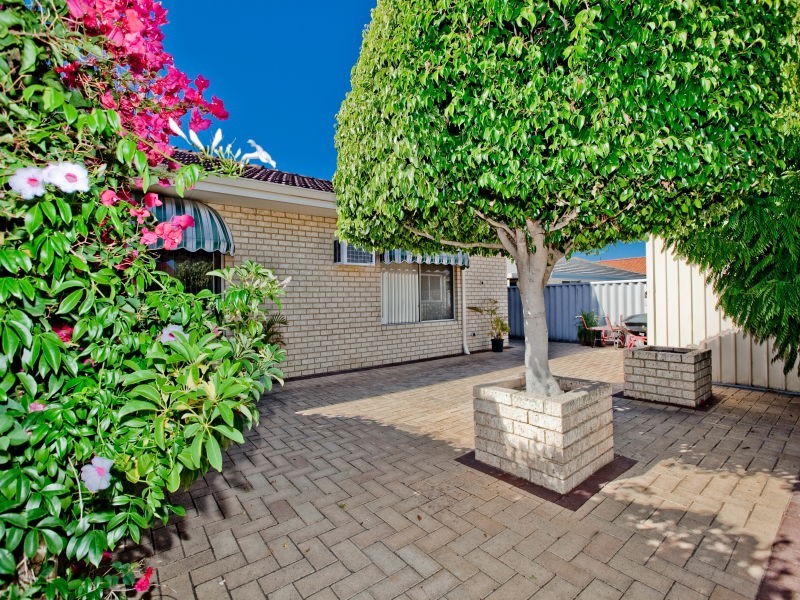 89 Belleview Crescent, Dianella WA 6059