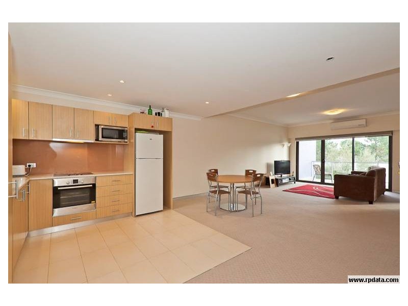 27/2 Walsh Loop, Joondalup WA 6027