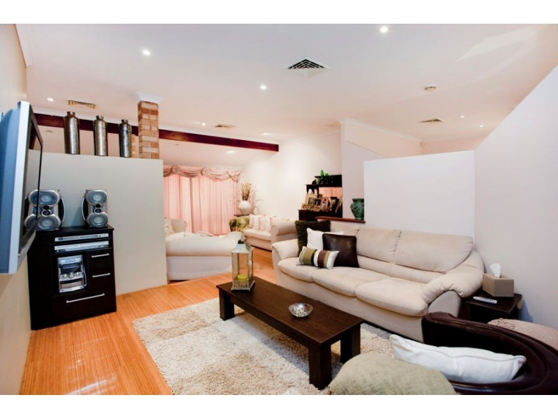 5 Carmil Place, Alexander Heights WA 6064