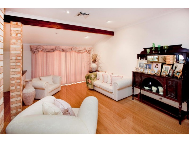 5 Carmil Place, Alexander Heights WA 6064