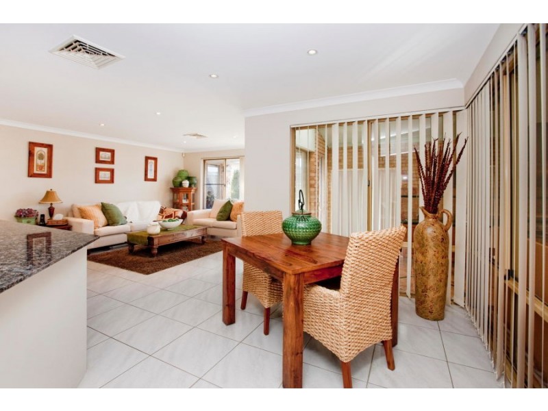 5 Carmil Place, Alexander Heights WA 6064