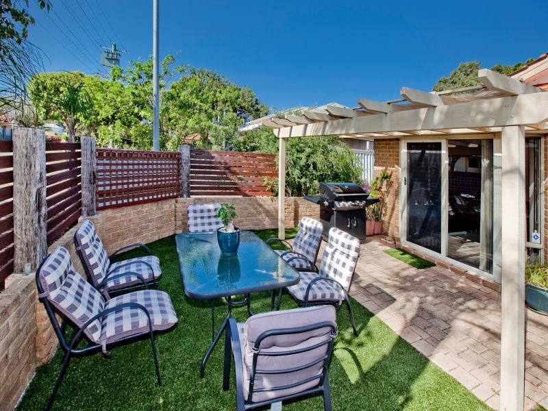1/229 Grand Promenade, Doubleview WA 6018