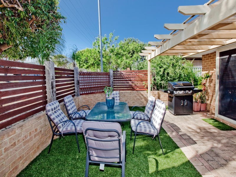 1/229 Grand Promenade, Doubleview WA 6018