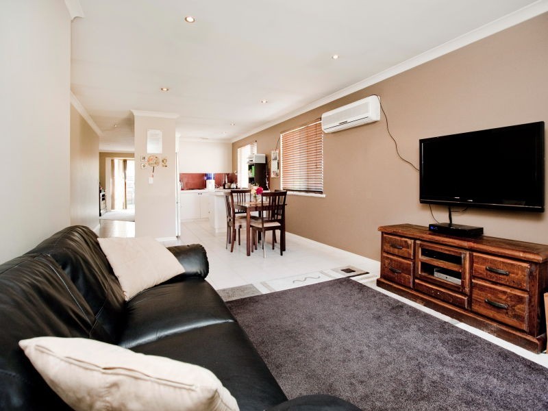 1/229 Grand Promenade, Doubleview WA 6018