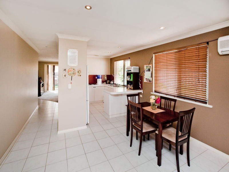 1/229 Grand Promenade, Doubleview WA 6018