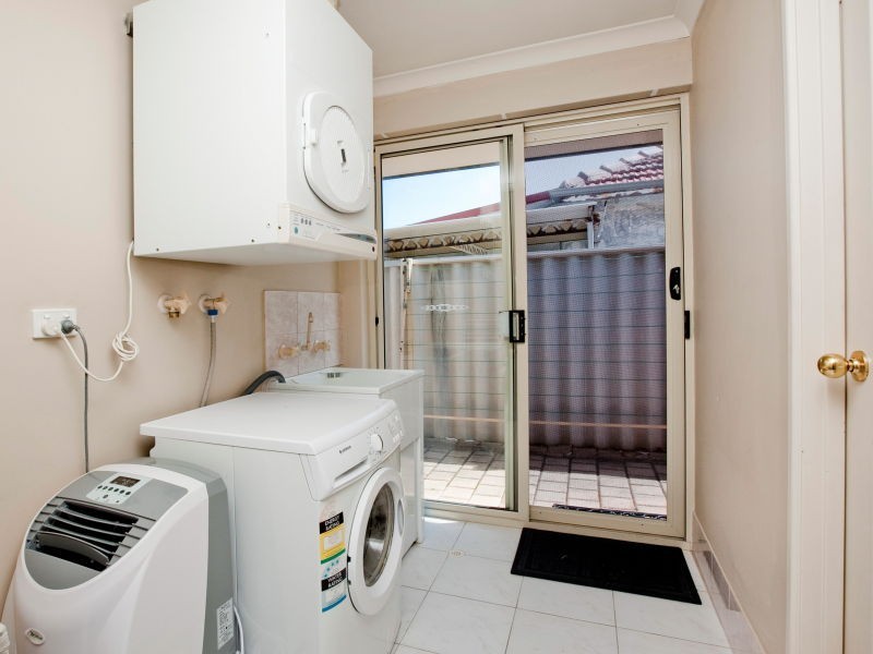 1/229 Grand Promenade, Doubleview WA 6018