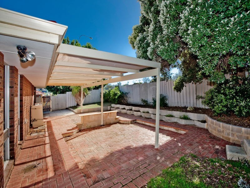 2a Cook Avenue, Hillarys WA 6025