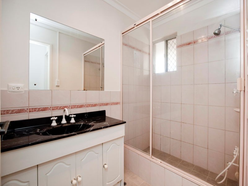 2a Cook Avenue, Hillarys WA 6025