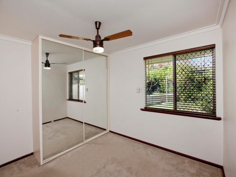 2a Cook Avenue, Hillarys WA 6025