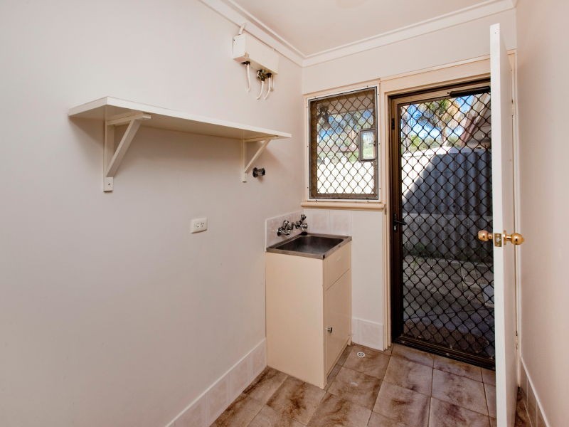 2a Cook Avenue, Hillarys WA 6025