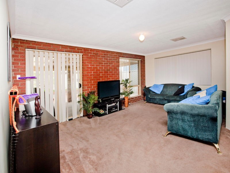 8 Purus Close, Beechboro WA 6063