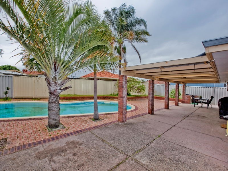 8 Purus Close, Beechboro WA 6063