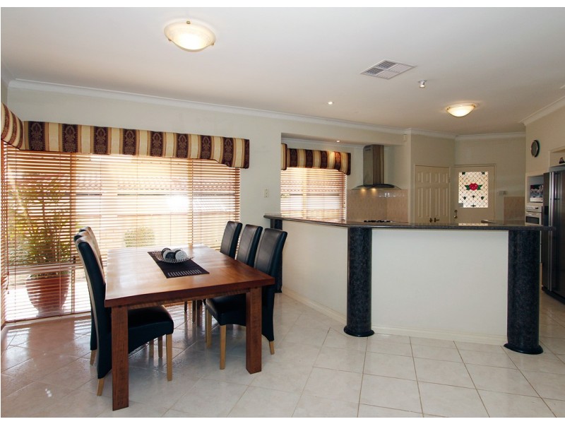 12 Mossfiel Retreat, Landsdale WA 6065