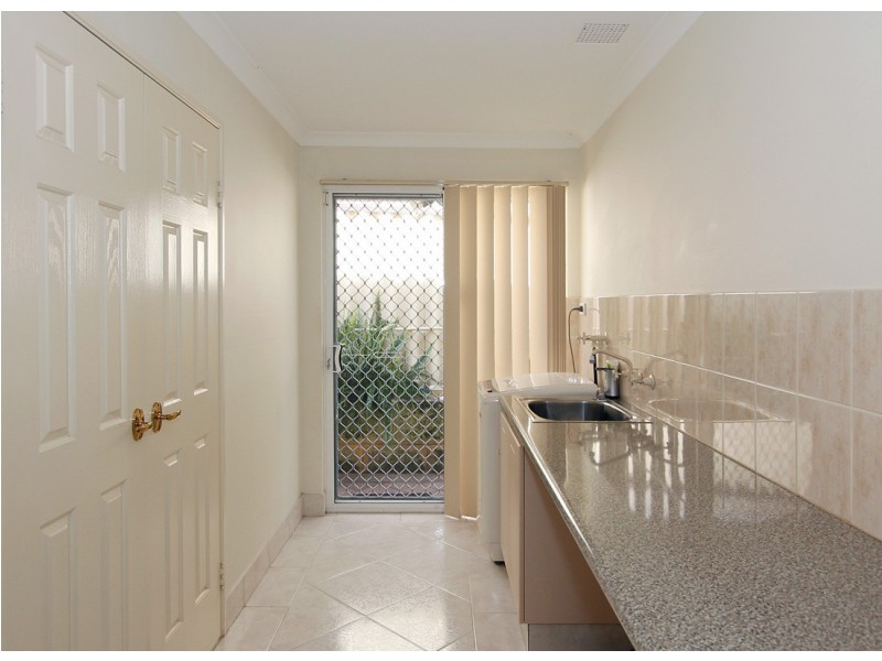 12 Mossfiel Retreat, Landsdale WA 6065