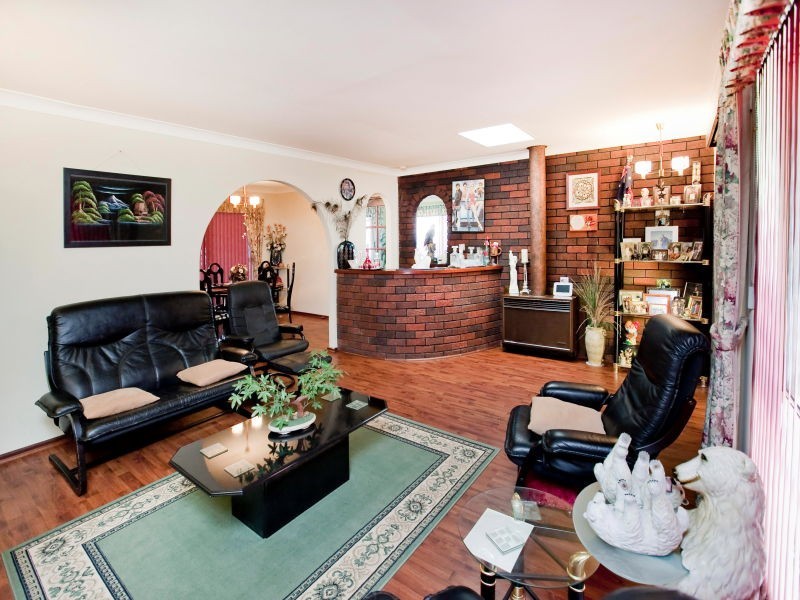 15 Walkington Way, Eden Hill WA 6054